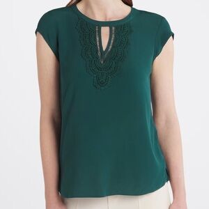 Daniel Rainn - Quin Cap Sleeve Mixed Material Top. Size XXL. Green. NWT